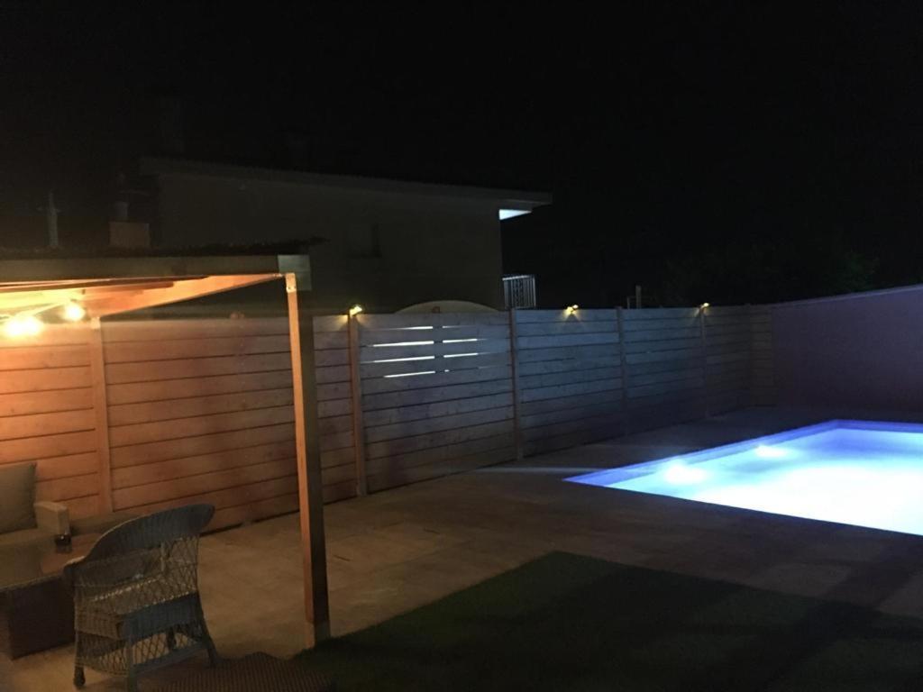 Piscina De Sal Barbacoa Wifi, Parking Gratis, 3 Min Pga Casa El Roble Villa Херона Екстериор снимка